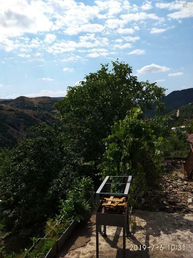 Nnn Guest House Goris Exteriér fotografie