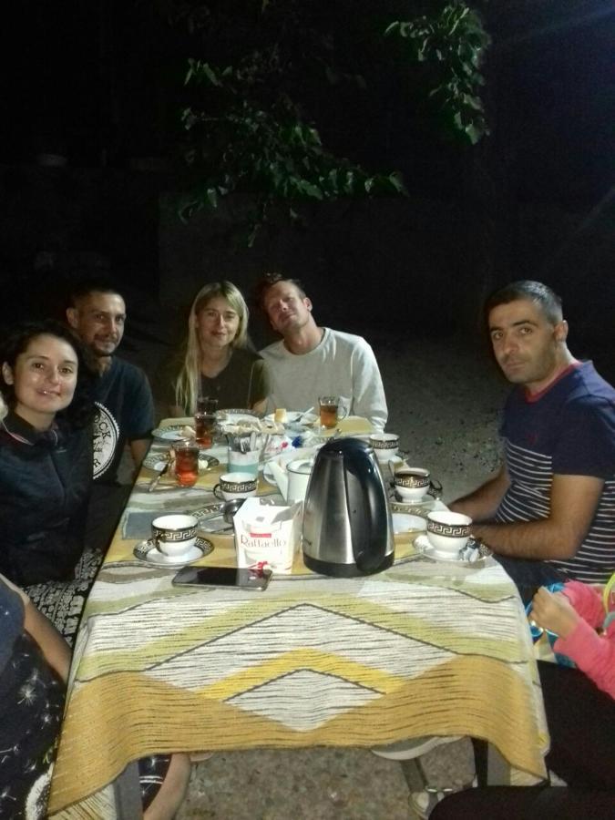 Nnn Guest House Goris Exteriér fotografie